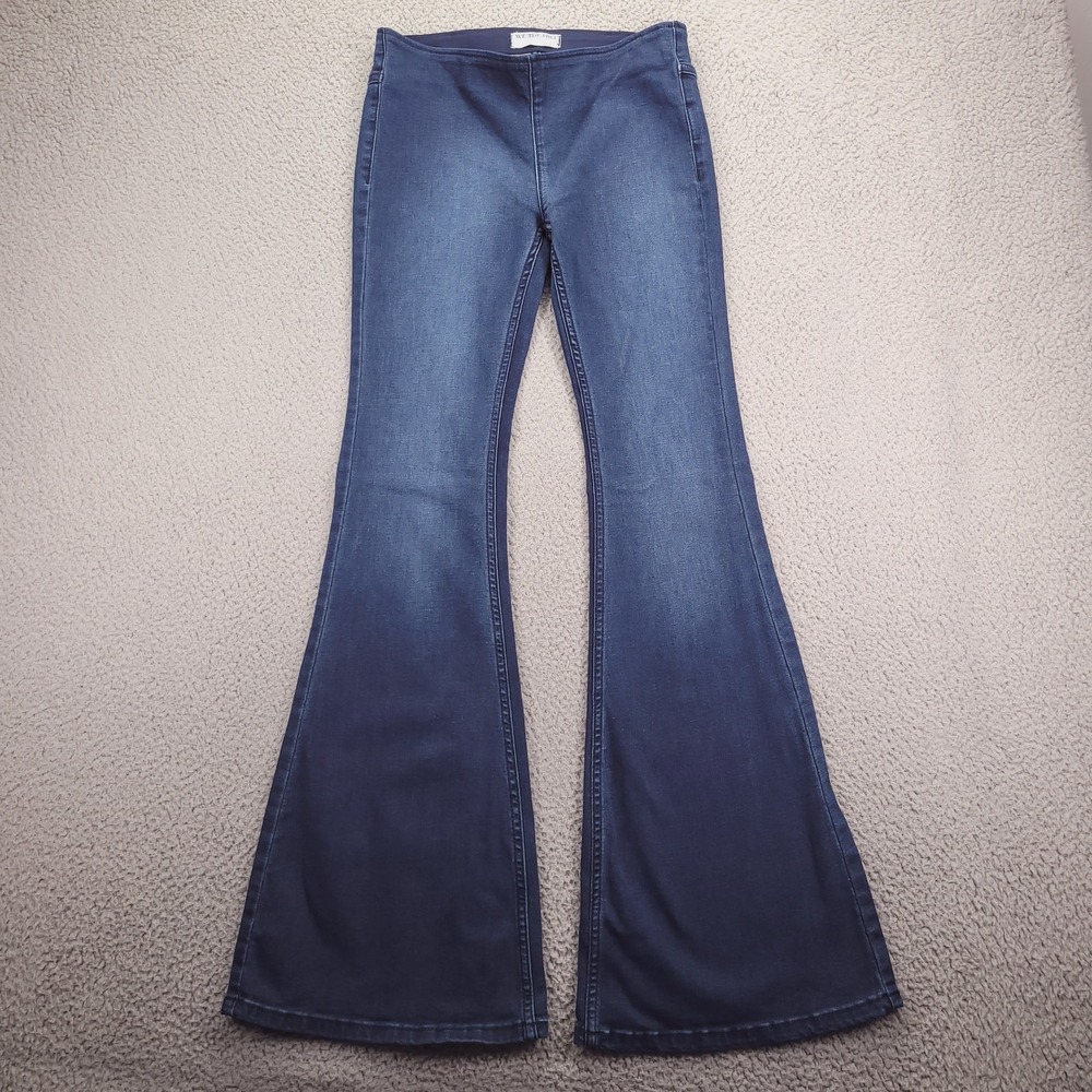 WE THE FREE Jeans Womens Size 26S Flare Low Rise Lightweight Pull-On Denim 26x32
